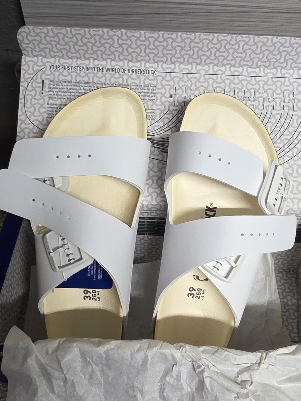 Nwt Women's Birkenstock Arizona EU 39 Sz 8 Narrow